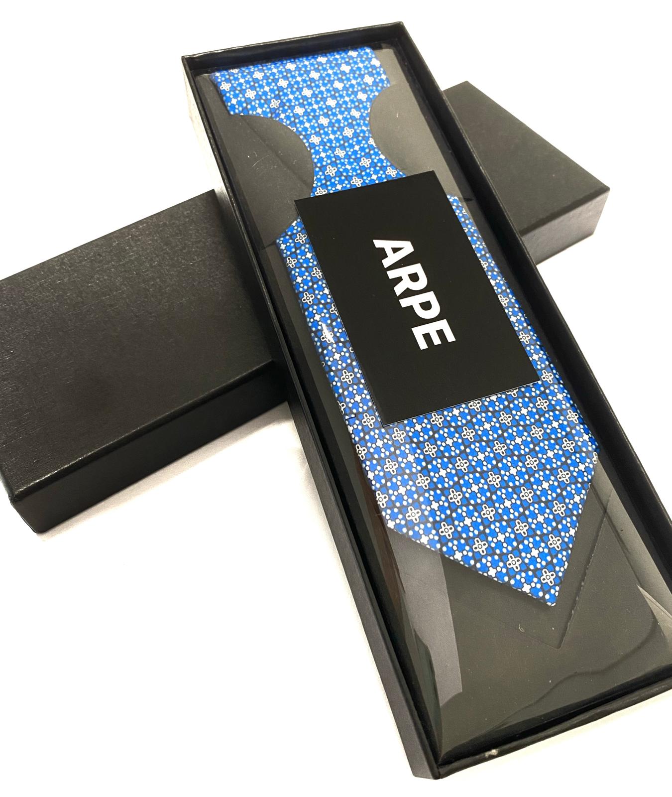 Corbata azul celeste