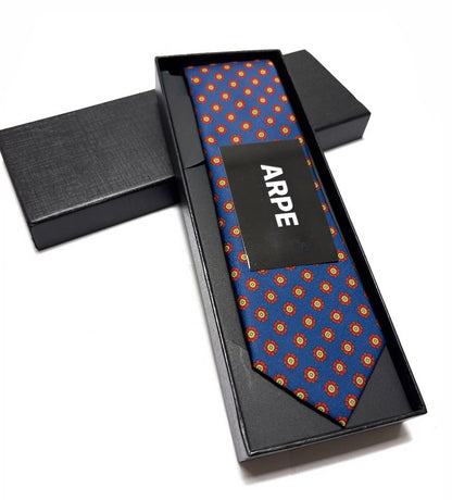 Corbata azul clásica