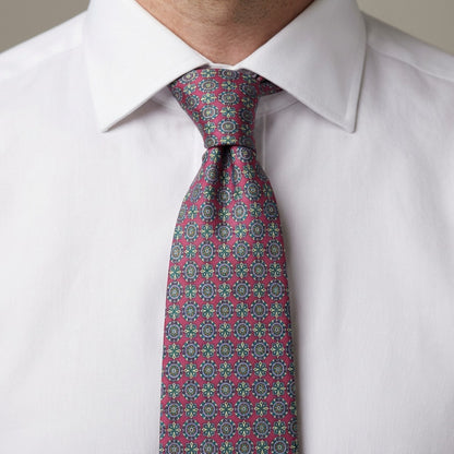 Corbata burdeos